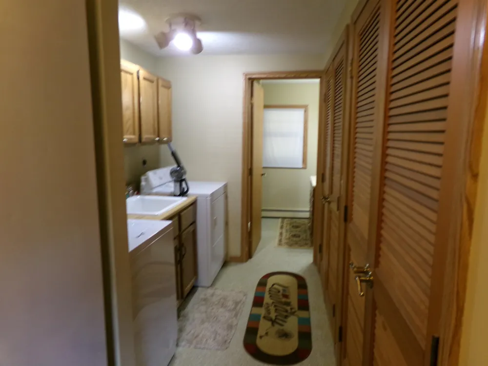 2341 E Cherrywood Drive Midland Charter Township, MI 48640