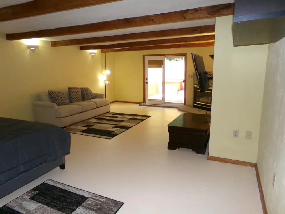 2341 E Cherrywood Drive Midland Charter Township, MI 48640