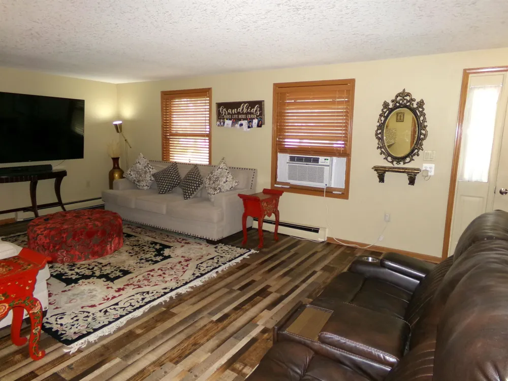 2341 E Cherrywood Drive Midland Charter Township, MI 48640