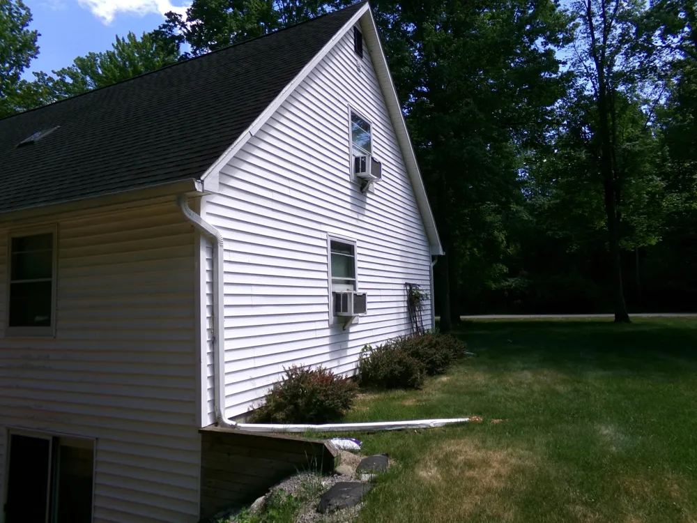 2341 E Cherrywood Drive Midland Charter Township, MI 48640