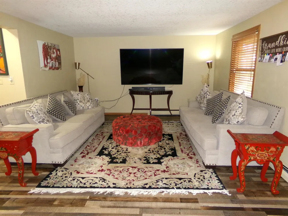 2341 E Cherrywood Drive Midland Charter Township, MI 48640