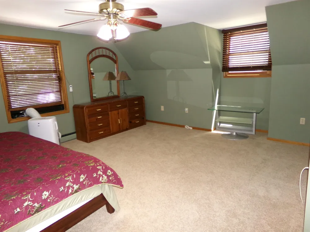 2341 E Cherrywood Drive Midland Charter Township, MI 48640