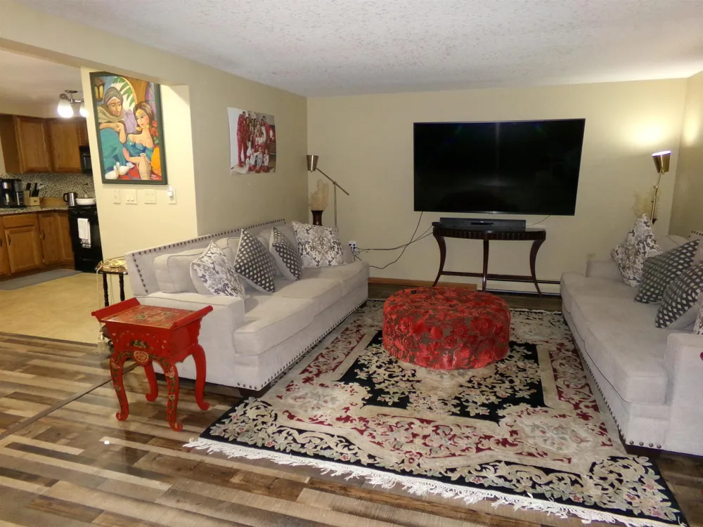 2341 E Cherrywood Drive Midland Charter Township, MI 48640