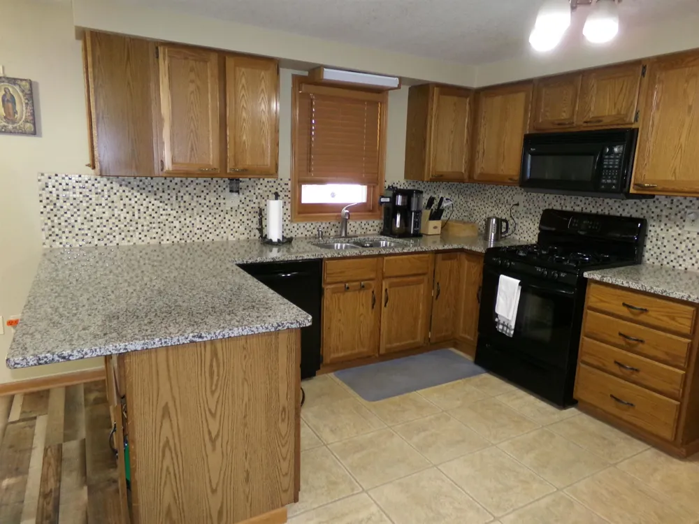 2341 E Cherrywood Drive Midland Charter Township, MI 48640