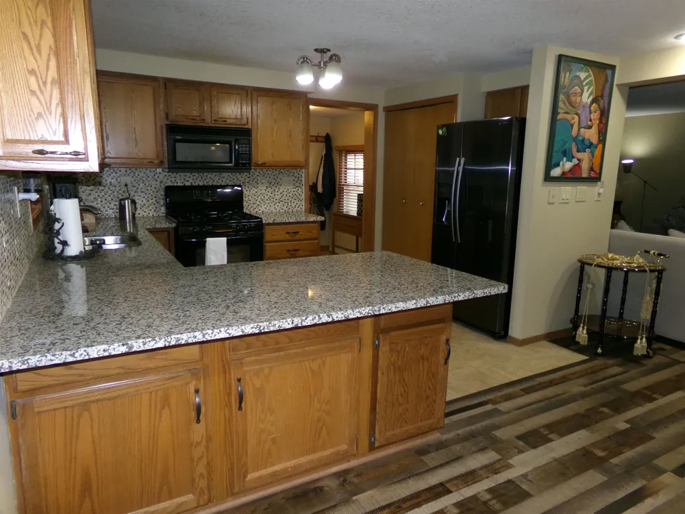 2341 E Cherrywood Drive Midland Charter Township, MI 48640