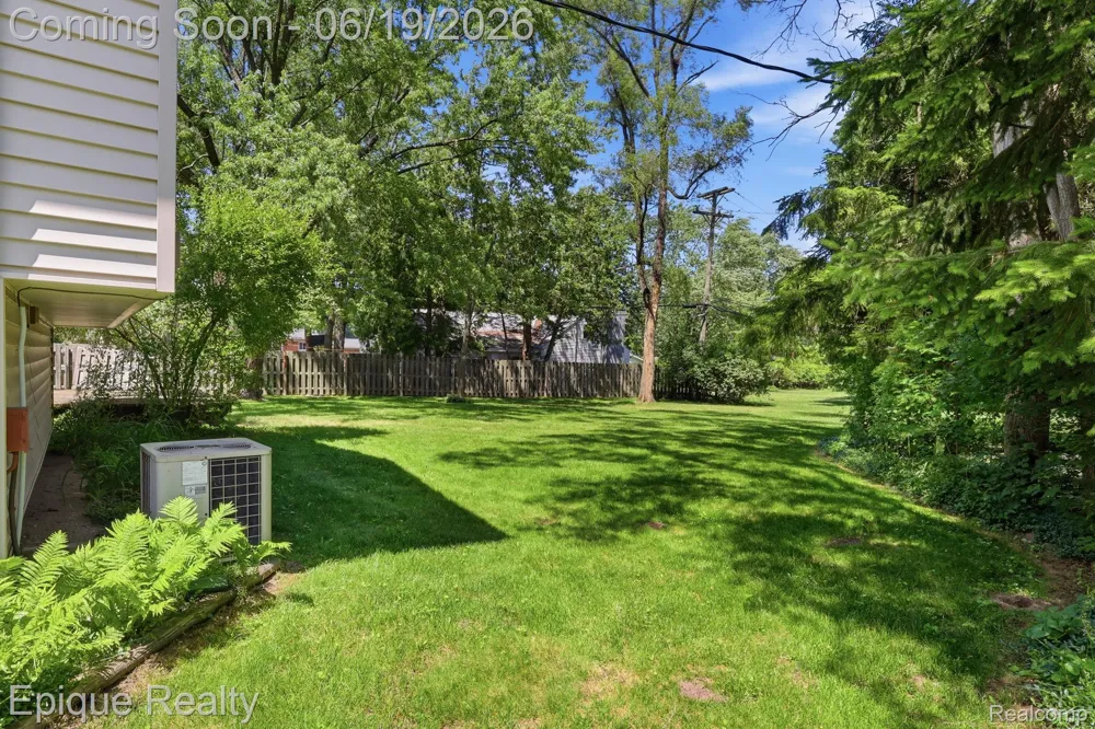 51600 Shelby Road Shelby Charter Township, MI 48316