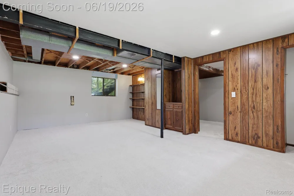 51600 Shelby Road Shelby Charter Township, MI 48316