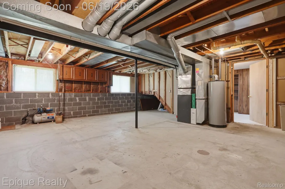 51600 Shelby Road Shelby Charter Township, MI 48316