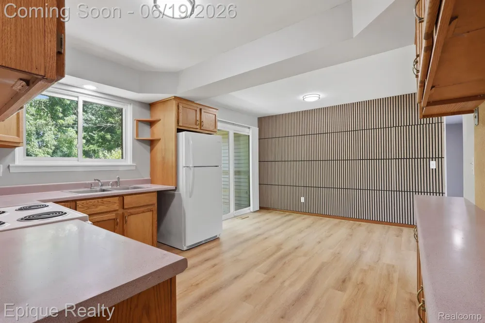 51600 Shelby Road Shelby Charter Township, MI 48316