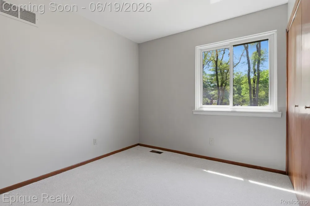 51600 Shelby Road Shelby Charter Township, MI 48316