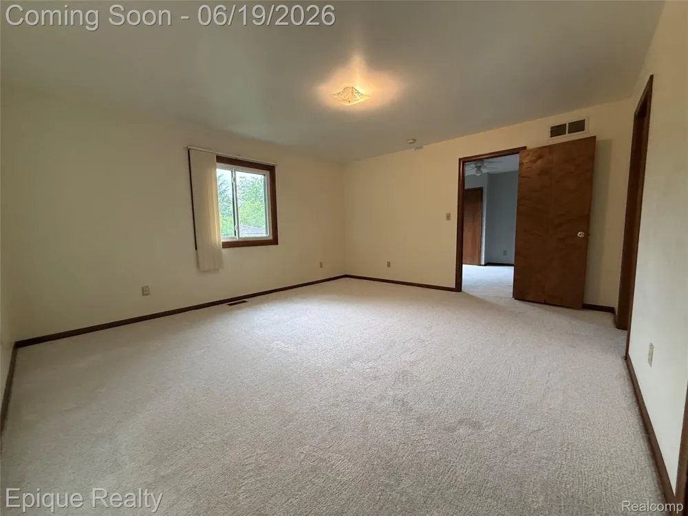 51600 Shelby Road Shelby Charter Township, MI 48316