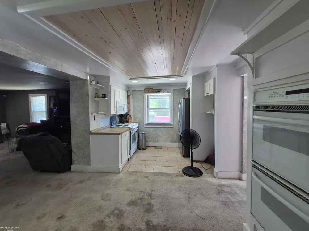23335 Koths Street Taylor City, MI 48180
