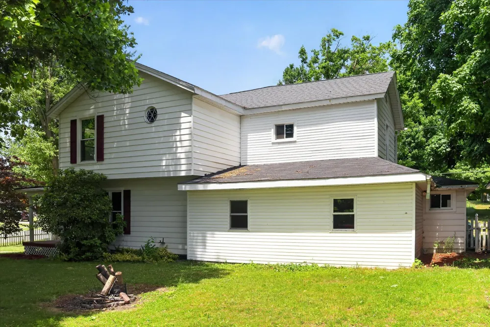 282 Liberty Street Ionia Township, MI 48860