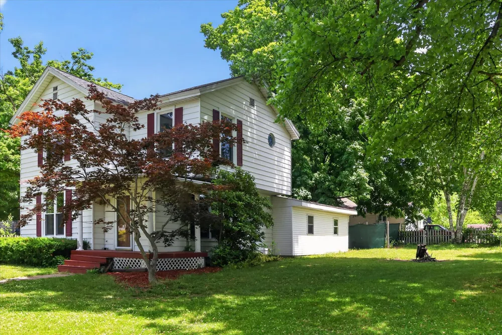 282 Liberty Street Ionia Township, MI 48860