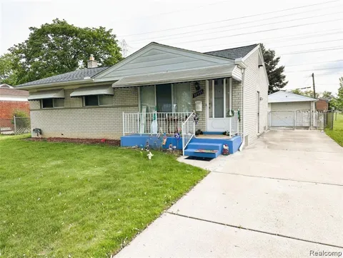 30955 Iroquois Drive