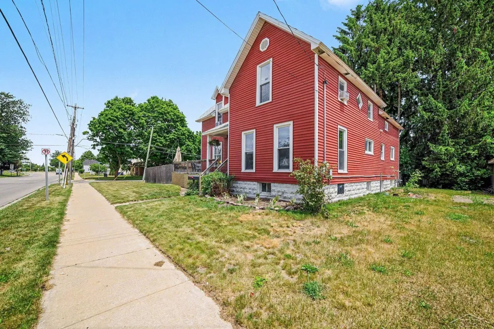 1424 Trumbull Street Bay City City, MI 48708