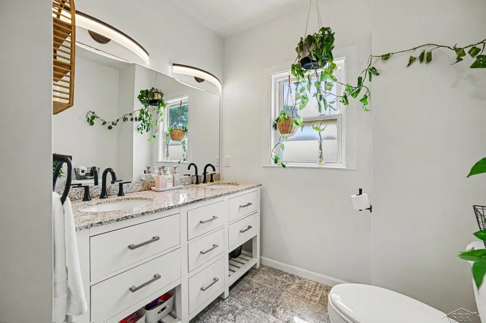 1424 Trumbull Street Bay City City, MI 48708