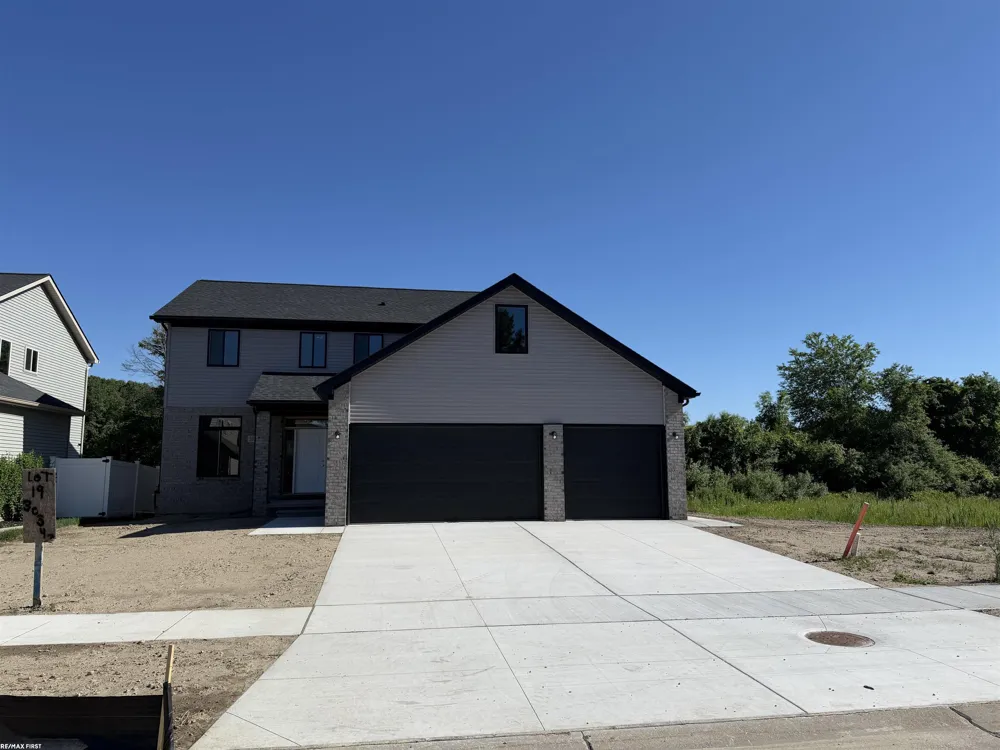 30343 Weathervane Woods Drive New Haven Village, MI 48048