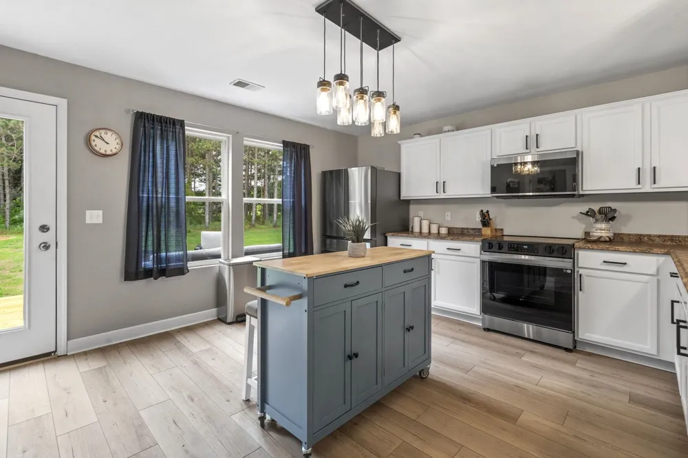 9643 Pattys Lane Long Lake Township, MI 49684