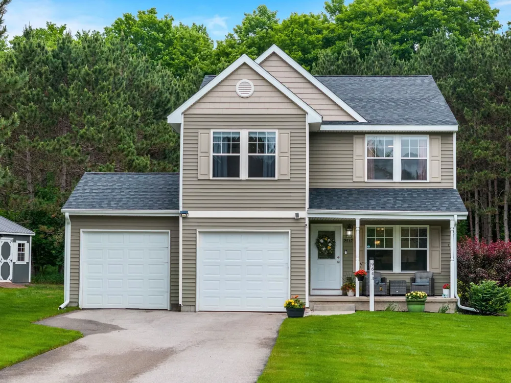 9643 Pattys Lane Long Lake Township, MI 49684