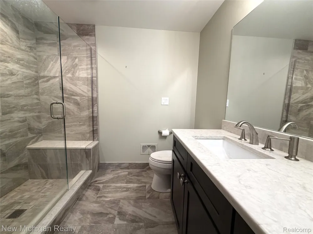 43000 12 Oaks Crescent Drive #2033 Novi City, MI 48377