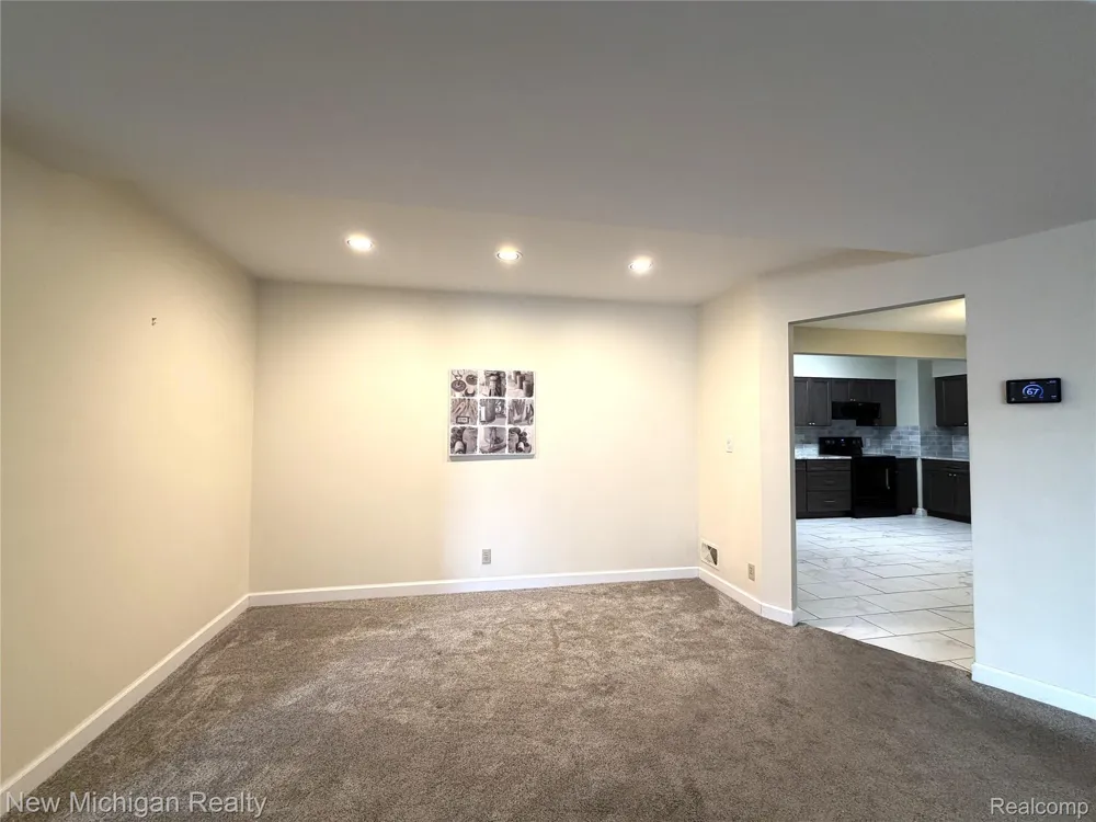 43000 12 Oaks Crescent Drive #2033 Novi City, MI 48377