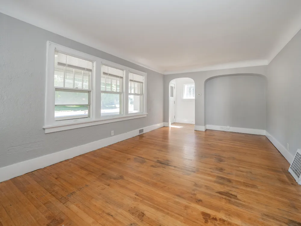 2127 W Main Street Kalamazoo Charter Township, MI 49006