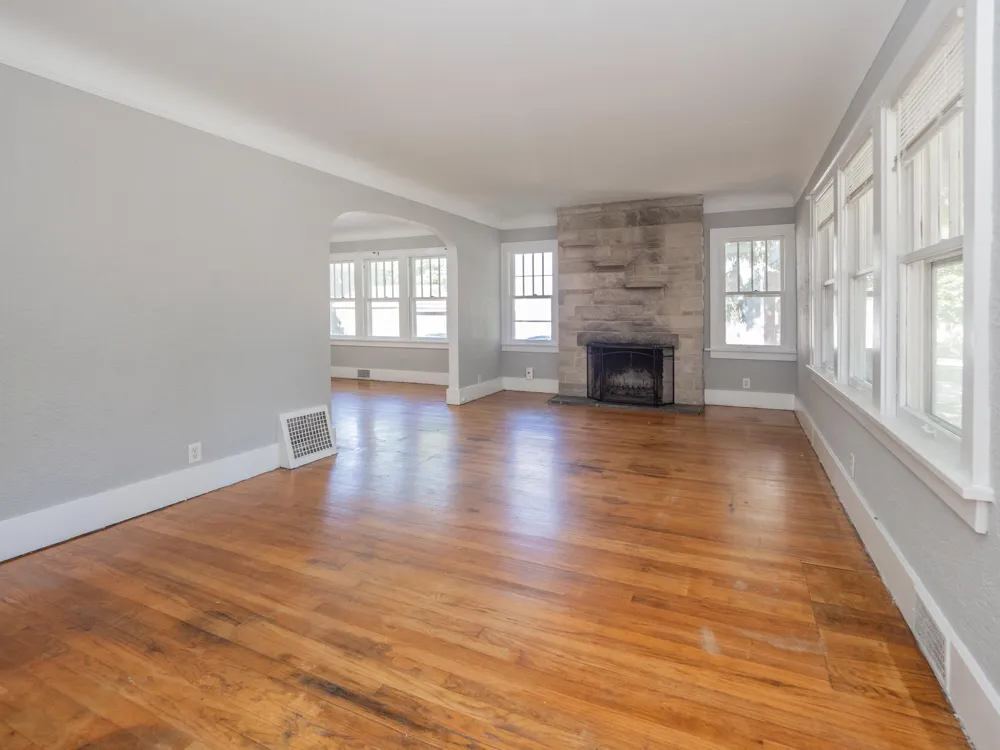 2127 W Main Street Kalamazoo Charter Township, MI 49006