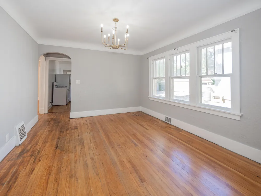 2127 W Main Street Kalamazoo Charter Township, MI 49006