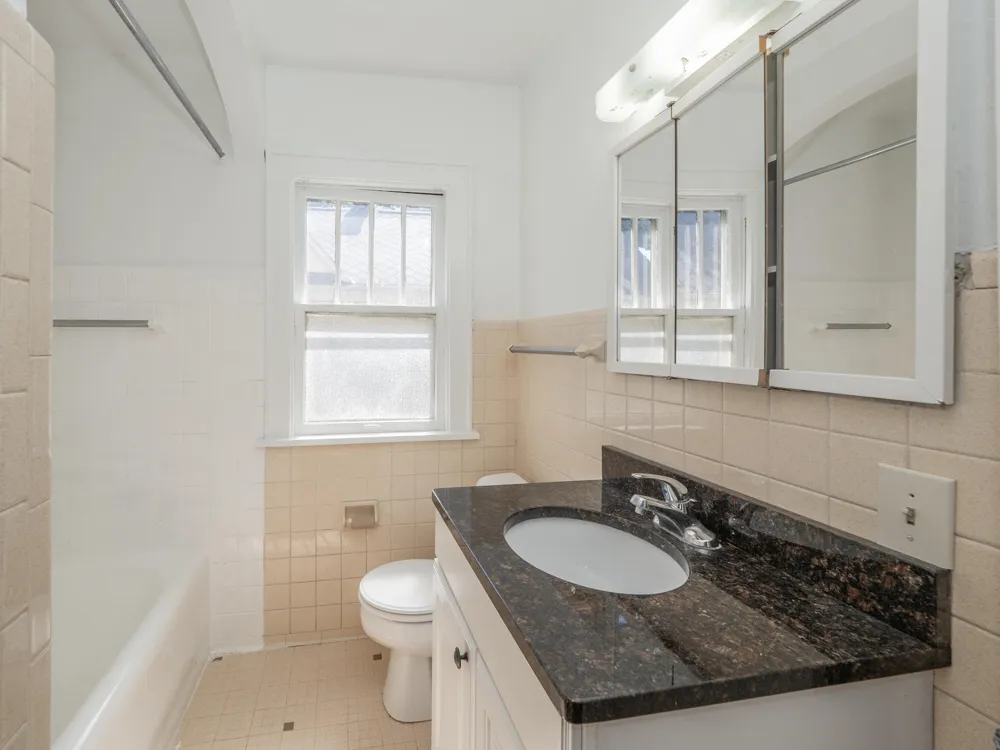 2127 W Main Street Kalamazoo Charter Township, MI 49006
