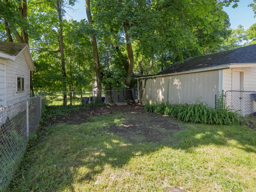2127 W Main Street Kalamazoo Charter Township, MI 49006