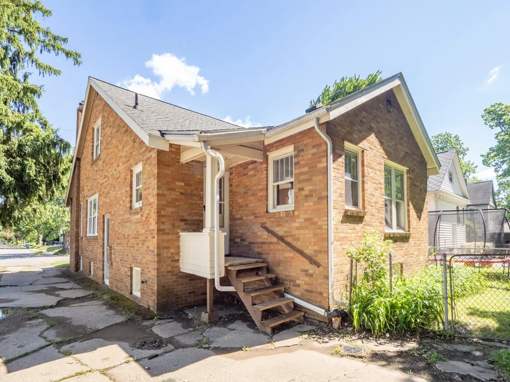 2127 W Main Street Kalamazoo Charter Township, MI 49006