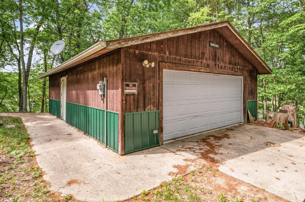 9279 S Three Lakes Lane Lake Township, MI 49304