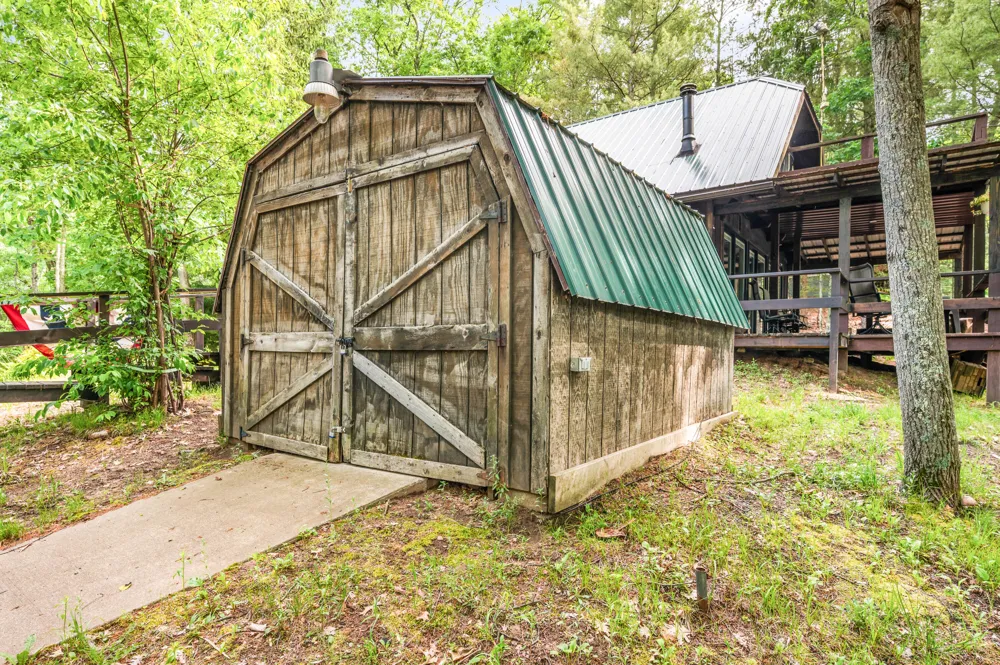 9279 S Three Lakes Lane Lake Township, MI 49304