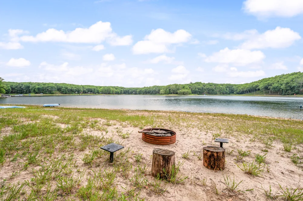 9279 S Three Lakes Lane Lake Township, MI 49304