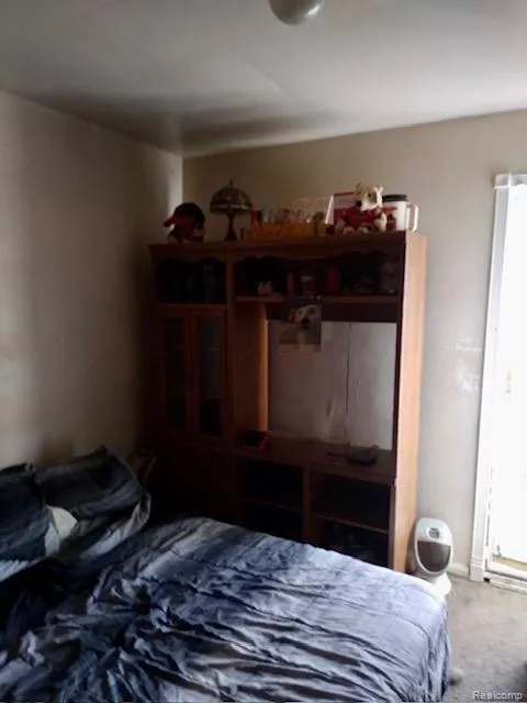 1014 Arlington Street Inkster City, MI 48141