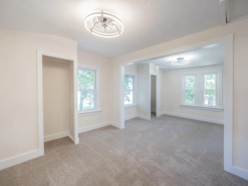 2206 Clarence Drive Portage City, MI 49002
