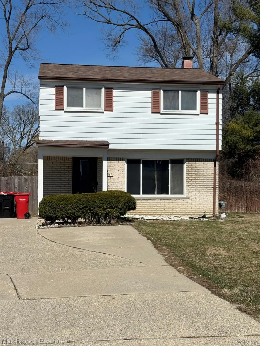 19682 Jeanette Street Southfield City, MI 48075