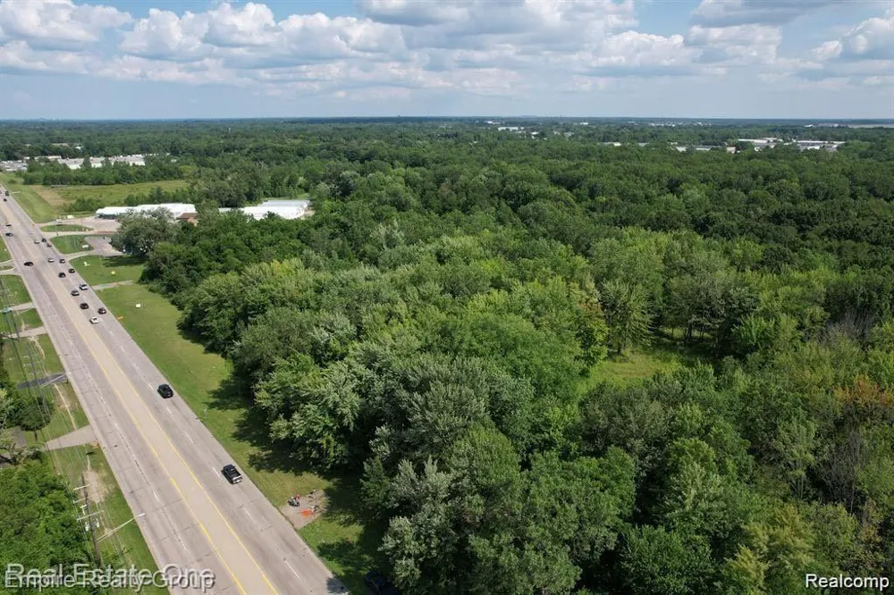 VAN BORN ROAD Romulus City, MI 48174