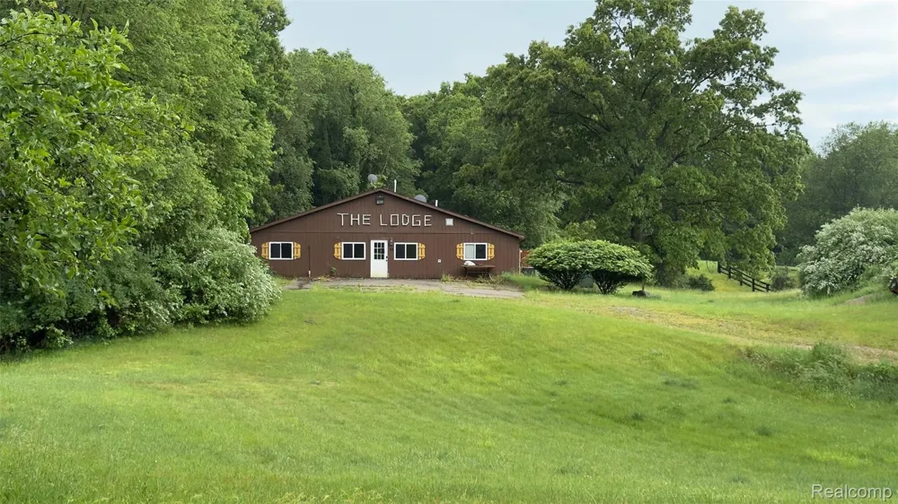 2608 E Sutton Road Metamora Township, MI 48455