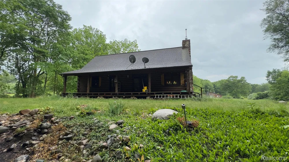 2608 E Sutton Road Metamora Township, MI 48455