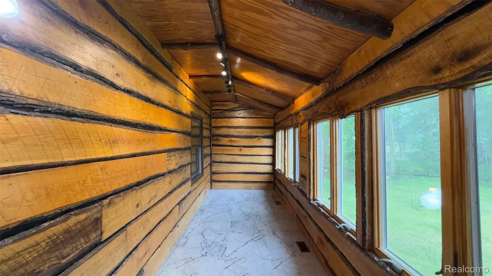 2608 E Sutton Road Metamora Township, MI 48455