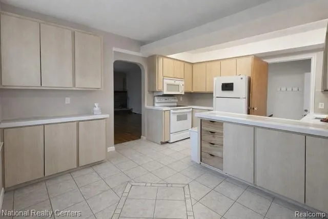 2639 Woodbine Drive Waterford Charter Township, MI 48328