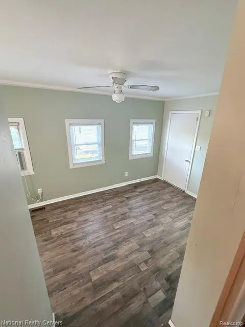2639 Woodbine Drive Waterford Charter Township, MI 48328
