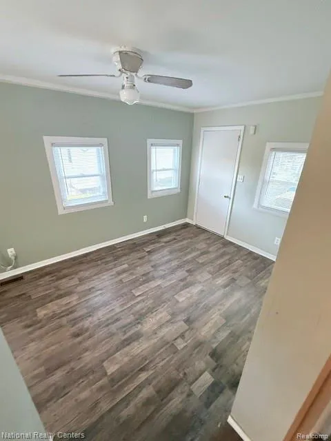 2639 Woodbine Drive Waterford Charter Township, MI 48328