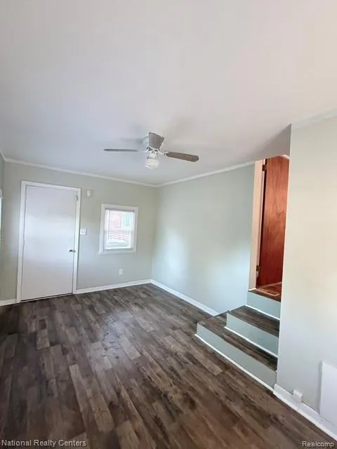 2639 Woodbine Drive Waterford Charter Township, MI 48328