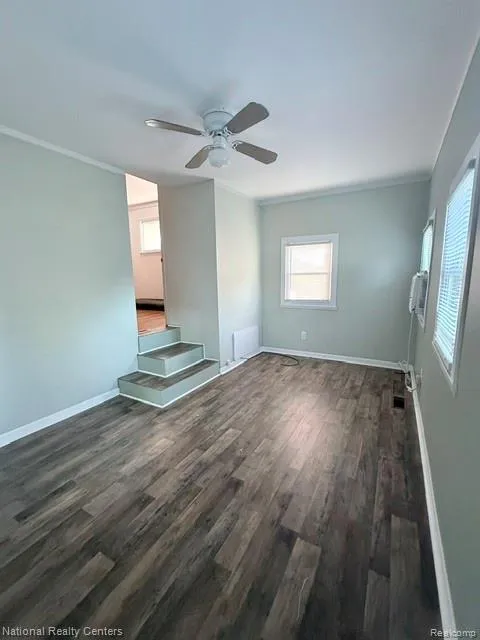 2639 Woodbine Drive Waterford Charter Township, MI 48328