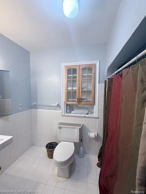 2639 Woodbine Drive Waterford Charter Township, MI 48328