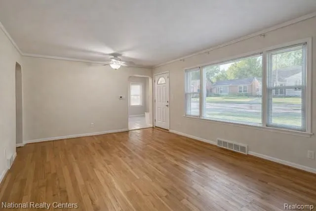 2639 Woodbine Drive Waterford Charter Township, MI 48328