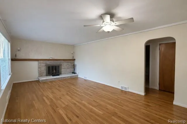 2639 Woodbine Drive Waterford Charter Township, MI 48328